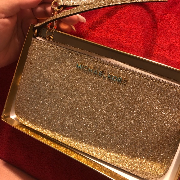 Michael Kors Handbags - Michael Kors Handheld Wallet